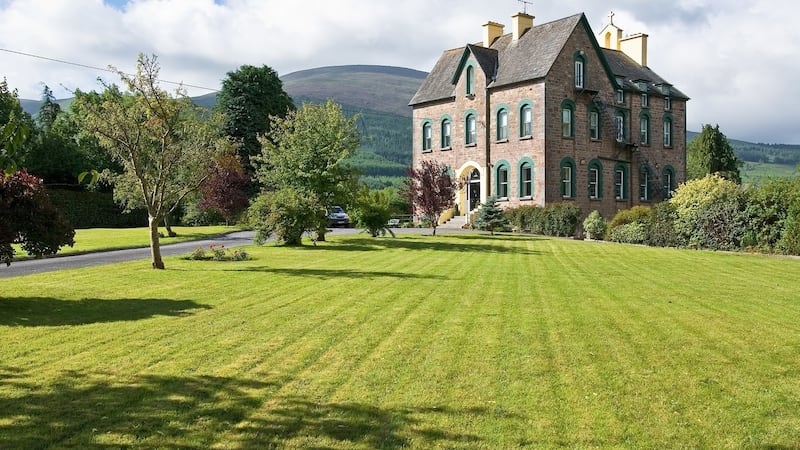 From the Old Convent, take the footpath south to a parking place on the right.