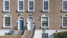 Canal-side Georgian on Mespil