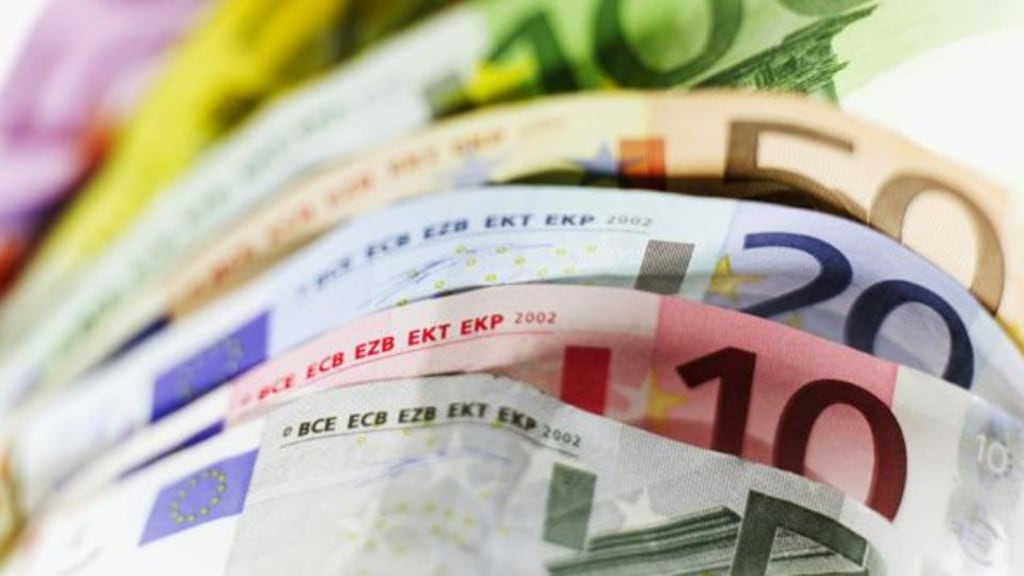 No.1 Currency recently launched a click-and-collect service for customers in Britain who buy their currency online and then collect it from an outlet