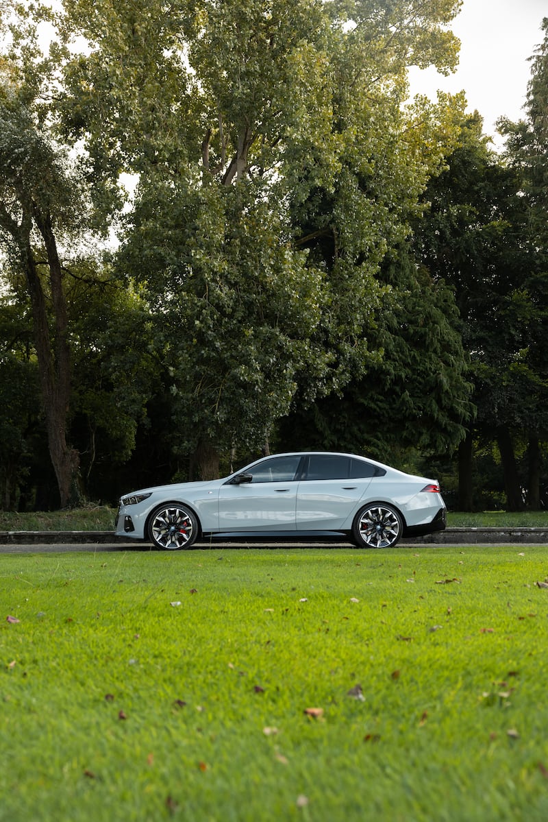 BMW i5