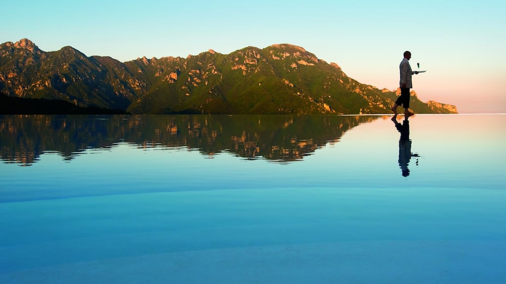 The word OROKO was inspired by a Bantu dialect spoken in Cameroon; this area of Africa is known for its geological and cultural diversity. Beaches, deserts, mountains, rainforests and savannah are all part of the area’s landscape