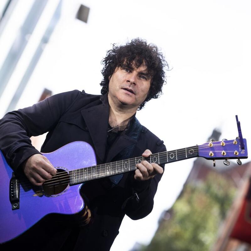 Paddy Casey performing on the streets of Temple Bar. Photo: Tom Honan