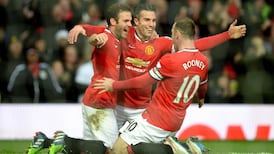 Wayne Rooney urges Manchester United to believe in title chances