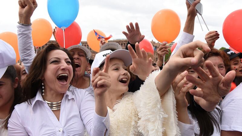 Supporters of Nikol Pashinyan  gather in Republic Square in Armenia as parliament meets to elect him prime minister. holds a session to elect a new prime minister in Yerevan, Armenia May 8, 2018. Hayk Baghdasaryan/Reuters/Photolure
