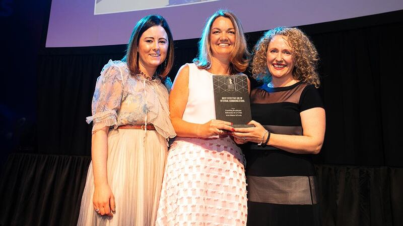 Claire O'Reilly, Awards Judge, presents the Most Effective Use of Internal Communications award to Paula Dowling & Debbie O’Brien, Irish Water & Ervia