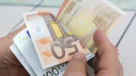 Average weekly earnings up 4% to €770