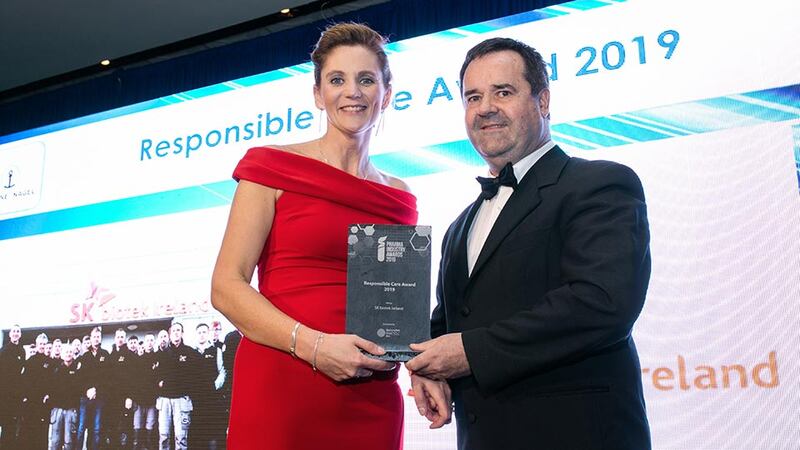 Michael Gillen, Senior Executive, BioPharmaChem Ireland presents the Responsible Care Award 2019 to Katie McElvaney, SK biotek Ireland.