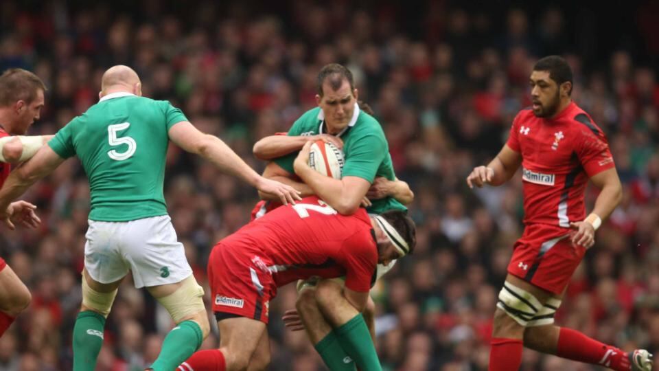 Devin Toner: One knock-on from a re-start and while he put in a diligent shift he wasn’t as effective as he normally is either out of touch or in general play. Rating: 5