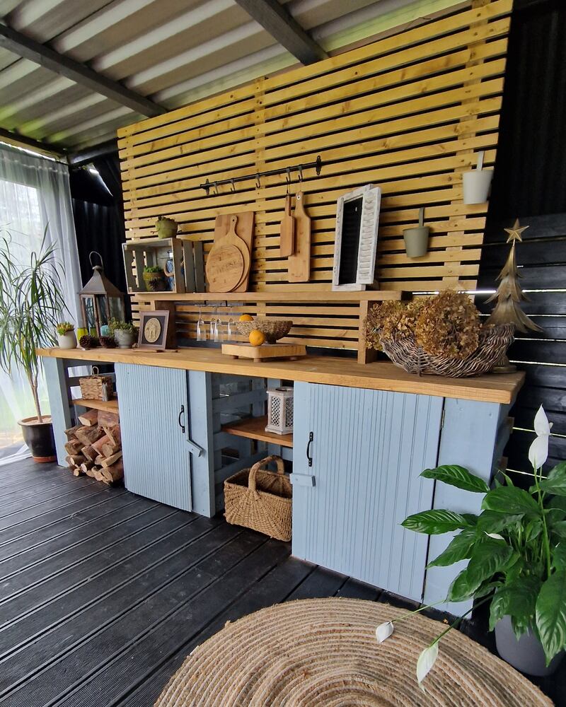 Outdoor Kitchen made out of pallets by Aileen Hogan