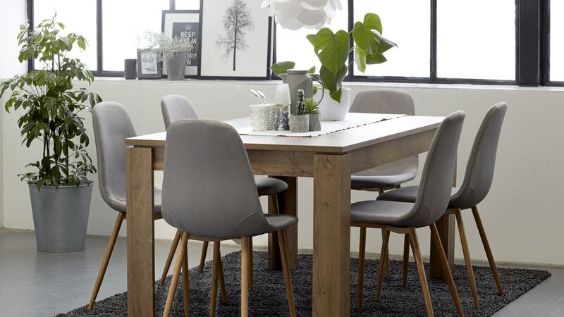 Jysk: Halund dining table