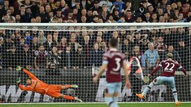 West Ham keep trophy dreams alive with comeback win over AZ Alkmaar