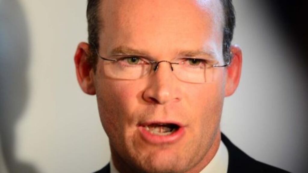 Tánaiste Simon Coveney said politicians should not make the decision about the location of Cork’s new hospital.