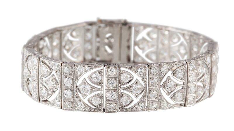 Art deco diamond bracelet 13.58ct in total mounted in platinum €11,000- €13,500 O’Reilly’s