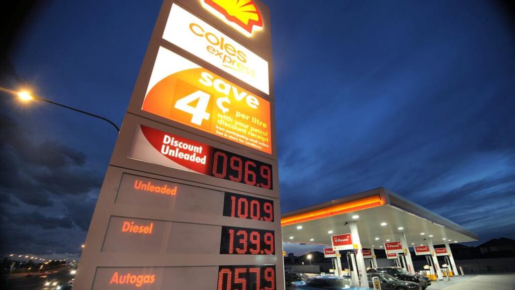 Vitol has agreed to buy Royal Dutch Shell’s Australian refinery and petrol stations for about $2.6 billion. Photo: Bloomberg News