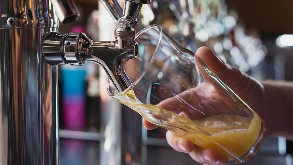 A father-of-two who threw a pint glass at a man but accidentally hit a woman in the face has been ordered to complete 150 hours of community service. Image: iStock.