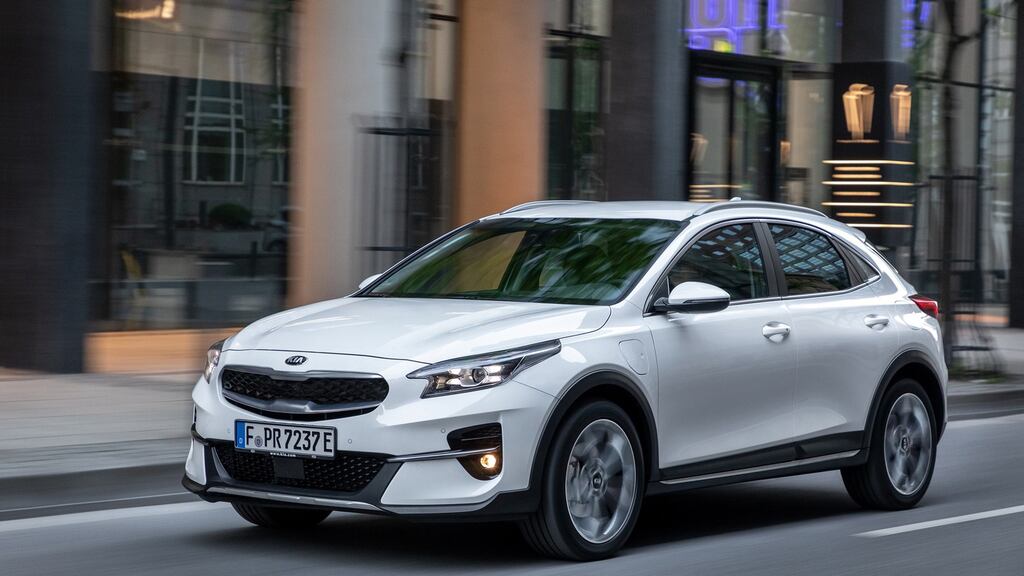 Kia Xceed: The €29,000 price point puts it right in the mix against regular hybrid rivals
