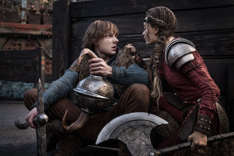 Mason Thames and Nico Parker in How to Train Your Dragon