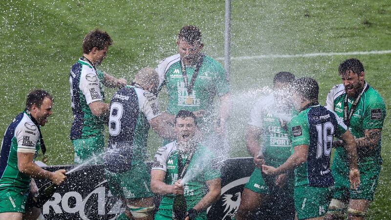 Robbie Henshaw and his Connacht team-mates celebrate their Pro-12 victory over Leinster at Murrayfield. Photograph: Billy Stickland/Inpho