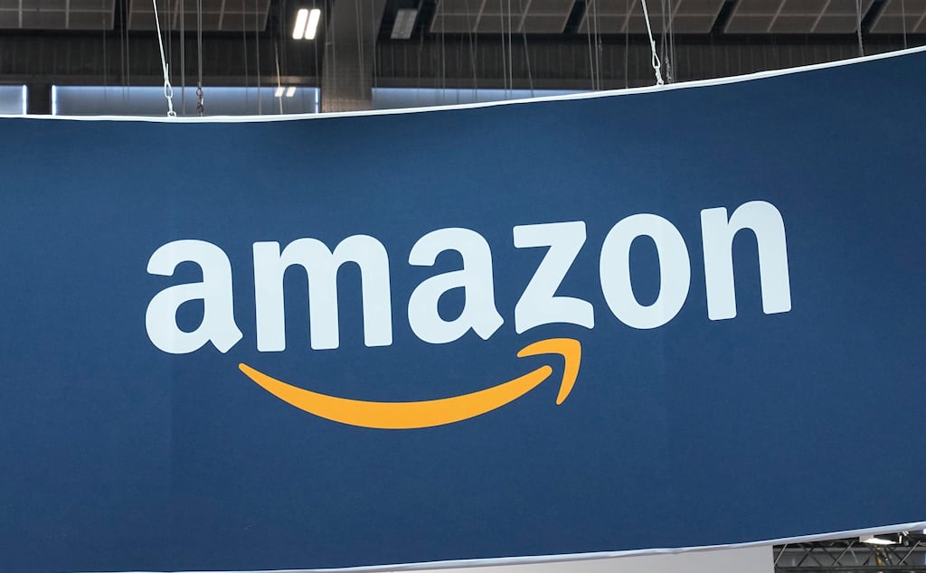 Amazon has committed a further $2.75 billion (€2.5 billion) to artificial intelligence start-up Anthropic, strengthening its ties to the company as Big Tech’s race to dominate the booming AI sector intensifies