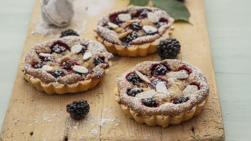 Blackberry Bakewell tarts