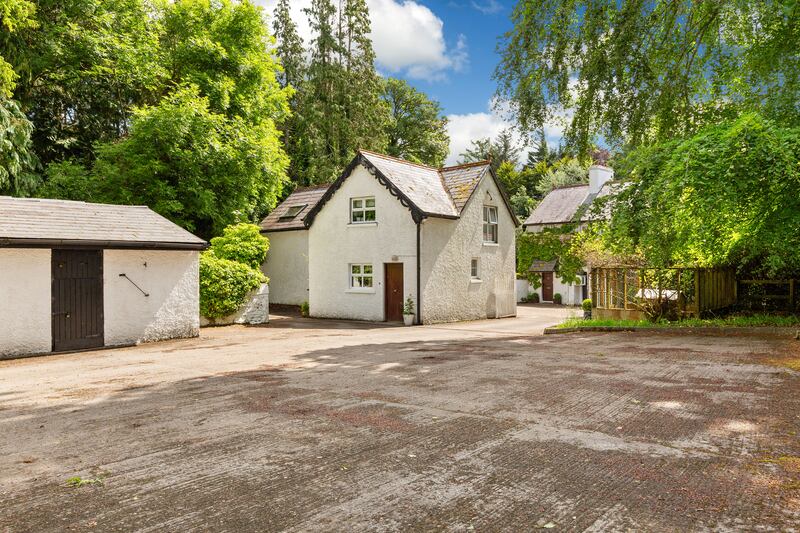 Rear courtyard with two-bedroom apartment