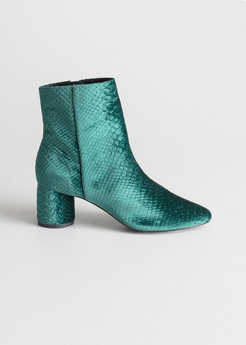 Velour snake ankle boots €129 www.stories.com