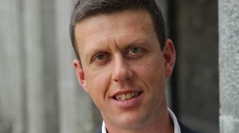 People have a personal responsibility not to ‘gorge’ on social media, according to  Dr Eoin Whelan,  a senior lecturer at NUI Galway.