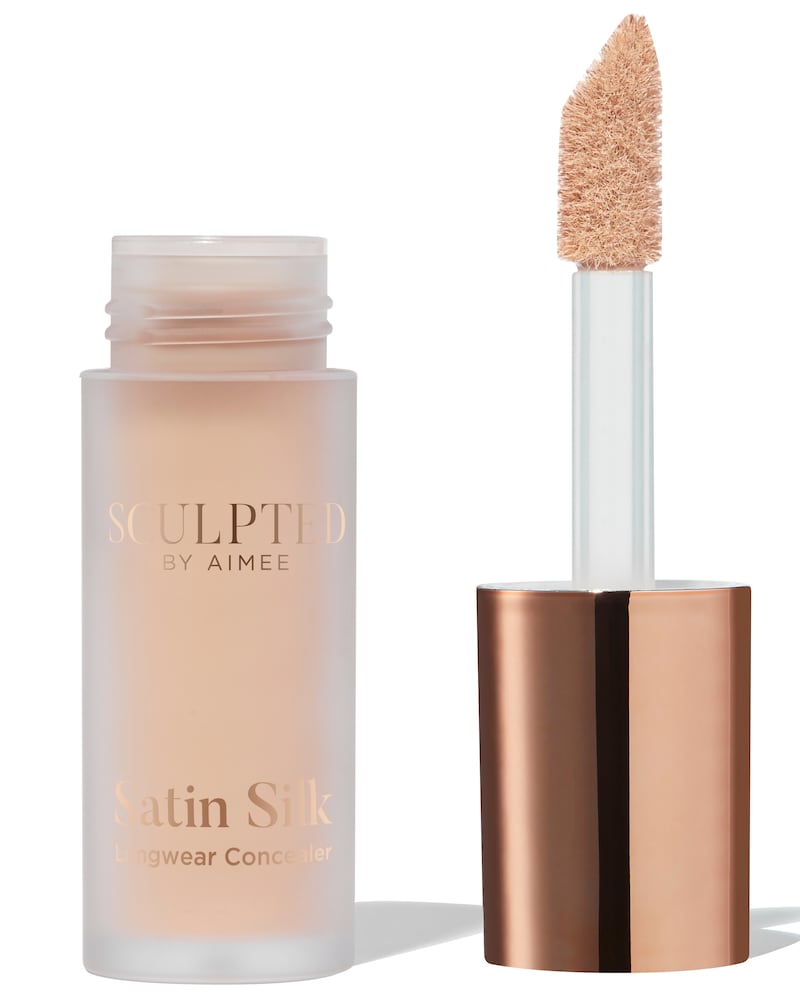 Sculpted by Aimee Satin Silk Concealer