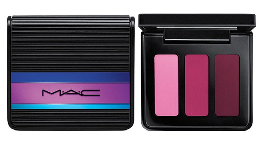 This pocket sized lip kit will make a lovely stocking filler or Kris Kindle gift. It’s available in a variety of shades and will also bring much joy to a lipstick lover