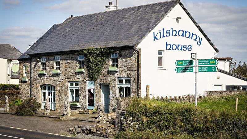 Country: Kilshanny House, Caherlooskaun, Kilshanny, Co Clare