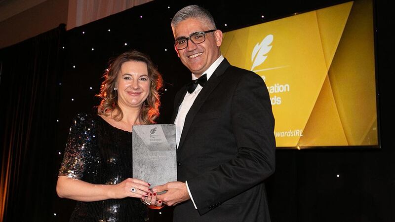 Donal McAlister, International Education Specialist presents the Best Student Campus Award to Eleanor McCormack, University of Limerick