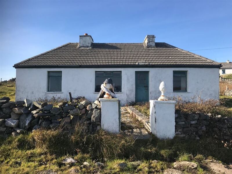 This Inishturk fixer-upper boasts great views