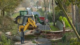 Storm Ophelia: Thousands remain without water and power