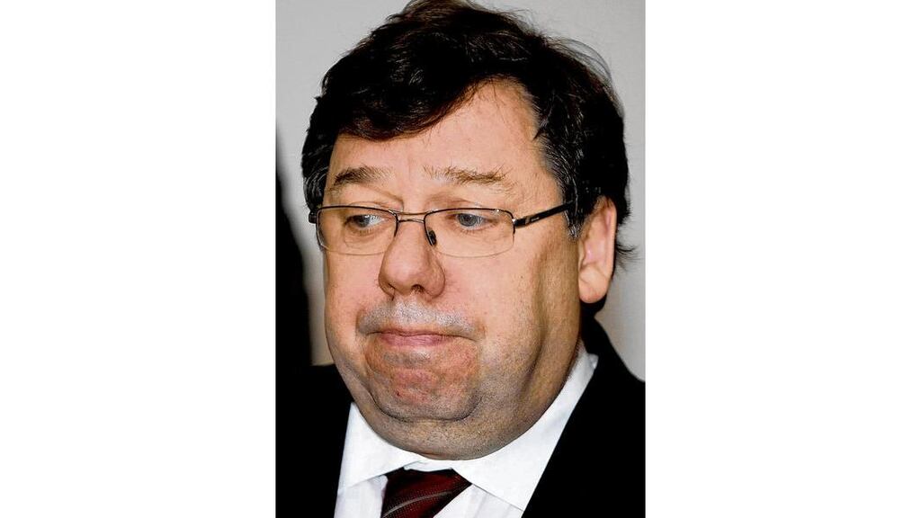 Taoiseach Brian Cowen said that the commission of inquiry into the banking crisis could decide to meet in public in whatever way it wished.