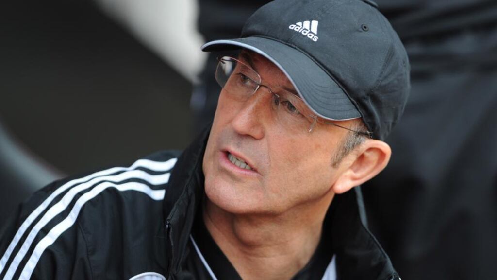 Crystal Palace have confirmed the appointment of Tony Pulis as manager on a two-and-a-half-year contract.