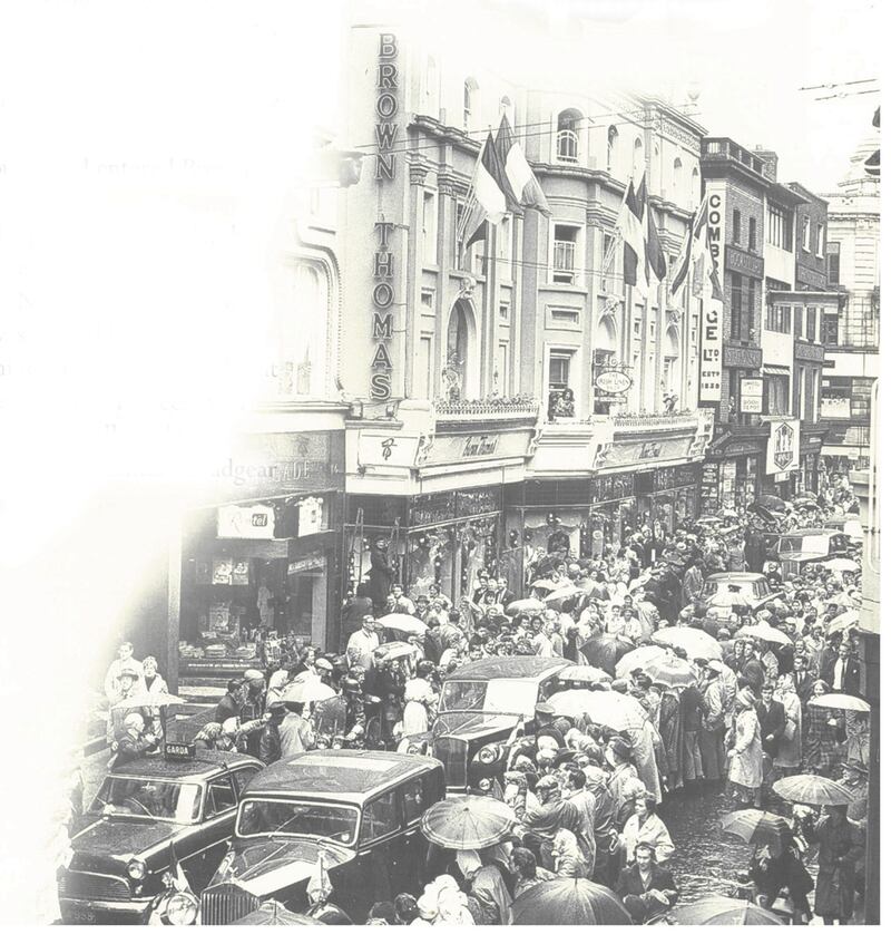 The arrival of Princess Grace outside Brown Thomas in 1961. Photograph from Elegant Times (Sonas, 1995)
