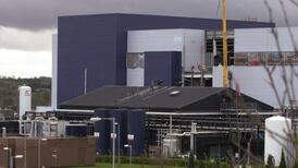 US job figures  help markets  end higher