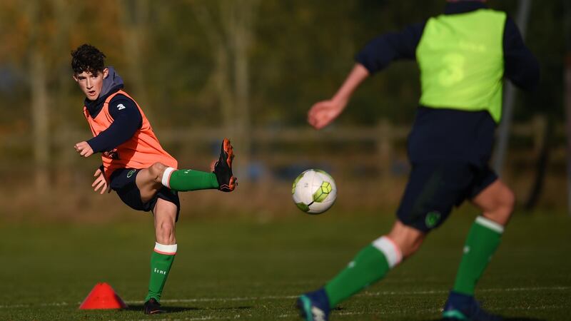 John Ryan takes a shot. Photo: Stephen McCarthy/Sportsfile