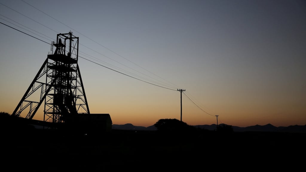 Anglo American says it will keep coal and nickel assets it had planned to sell after cutting costs and rejecting bids as too low