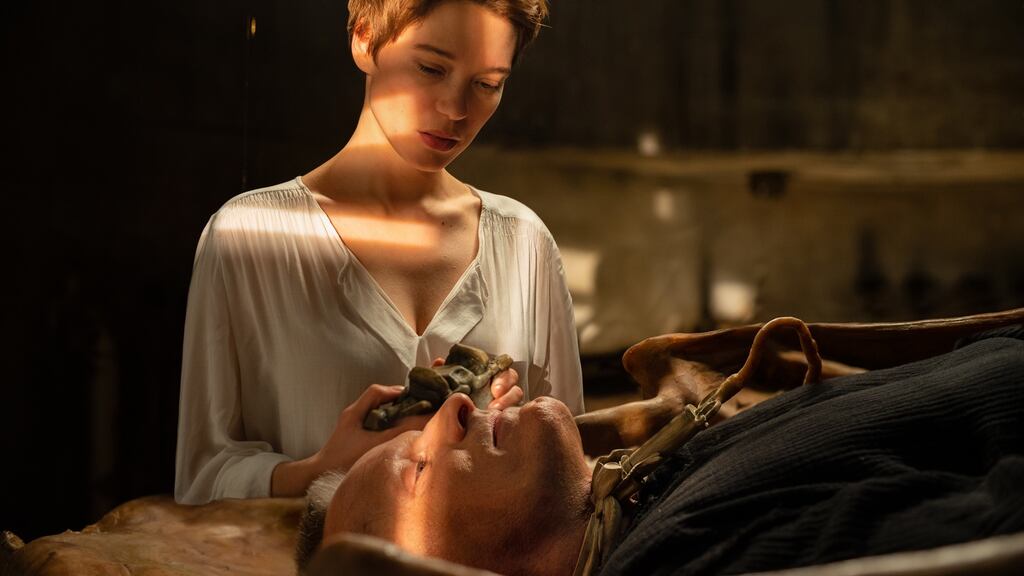 Léa Seydoux and Viggo Mortensen in Crimes of the Future. Photograph: Nikos Nikolopoulos