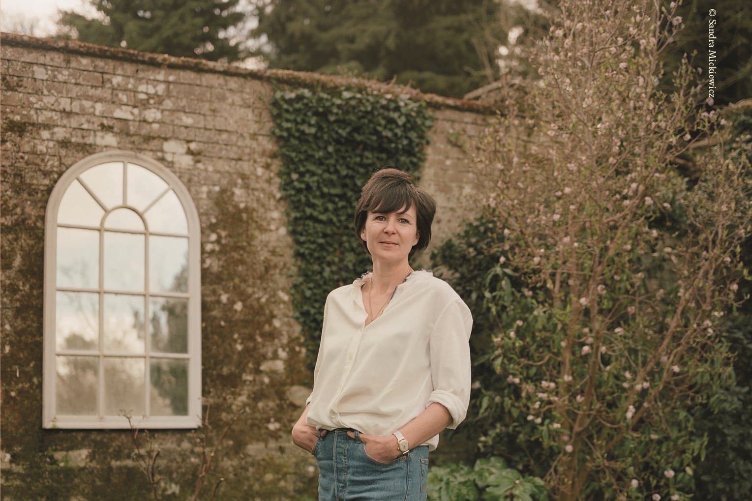 Olivia Laing: ‘I’m interested in fluidity, complexity, ambivalence, and that’s true politically and socially too’