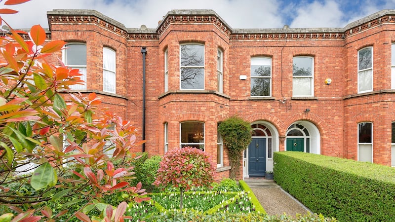 The owners bought 16 St Mary’s Road in the late 1990s and some years later renovated and extended with  flair