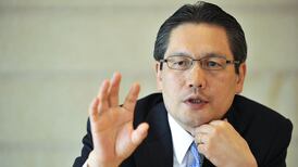 Shiseido president to step down