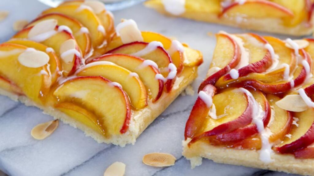 Shortbread peaches and cream from Vanessa