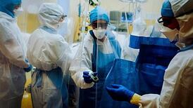 Coronavirus: Numbers in hospital fall below 500