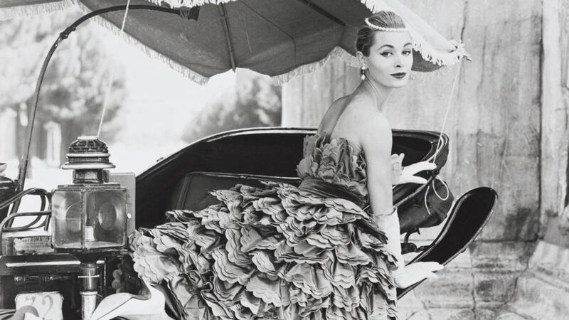 A dress by Roberto Capucci, photgraphed in Rome, 1957.Photograph courtesy of Munchner Stadtmuseum, Sammlung Fotografie, Archiv relang