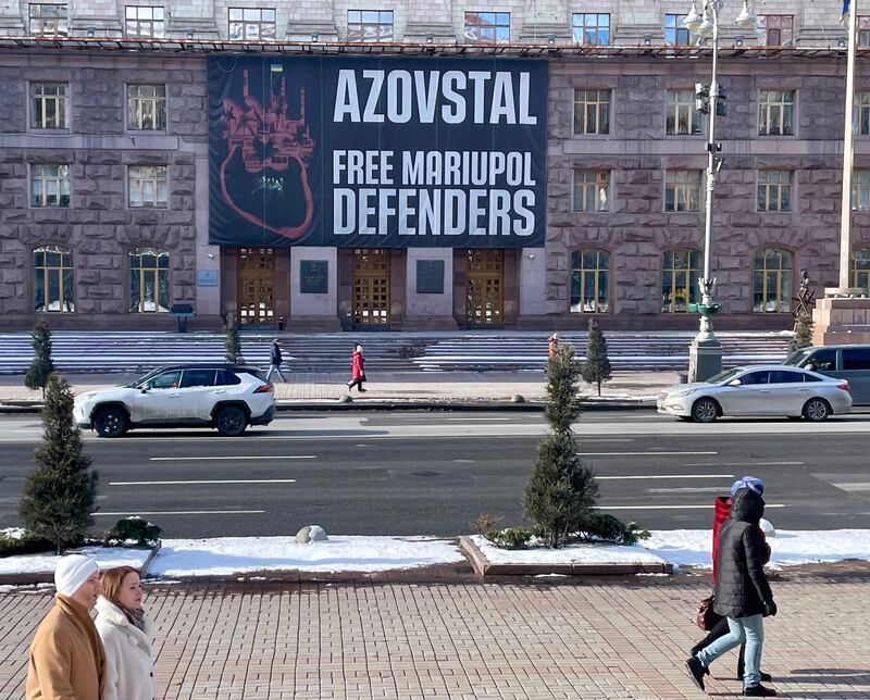 A banner on Kyiv city hall calls for the release from Russian captivity of Ukrainian soldiers who defended the southeastern port of Mariupol and survived a brutal 80-day siege of the city's Azovstal steelworks in 2022. Photograph: Daniel McLaughlin