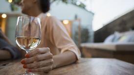 How are alchohol-free wine and beer made?