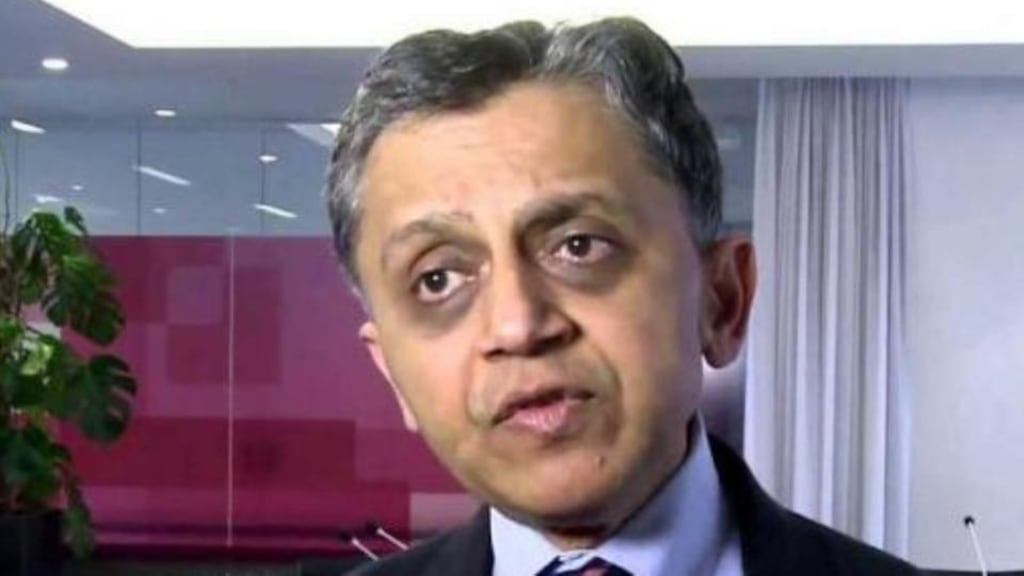 Ashoka Mody: in an interview with Newstalk, accused the Government of taking too soft a line in talks with the EU-IMF troika shortly after its election in the spring of 2011