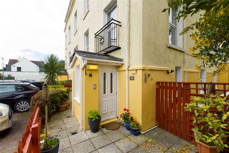 Apartment 1, Newtown Park House